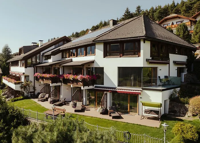 Hotel con piscina: Hotel Grien